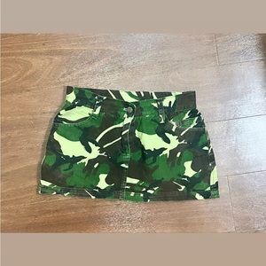 Women’s low Camo Print Flap pocket Demni skirt
